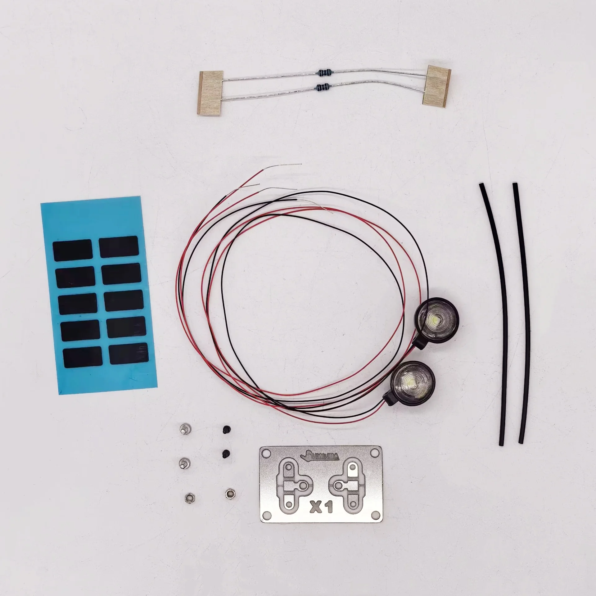 

2pcs RC 1/14 LED Searchlight Light Spotlight Lamp for Tamiya Truck Tipper for SCANIA 770S 56368 for VOLVO ACTROS DIY Parts