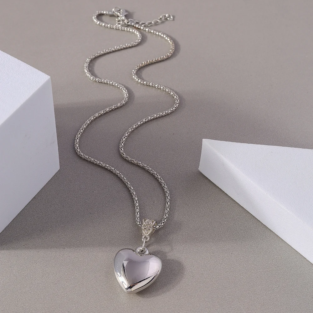 Aihua Steampunk Peach Heart Pendant Necklace for Women Men Simple Popcorn Chain Heart Necklace Fashion Jewelry Accessories