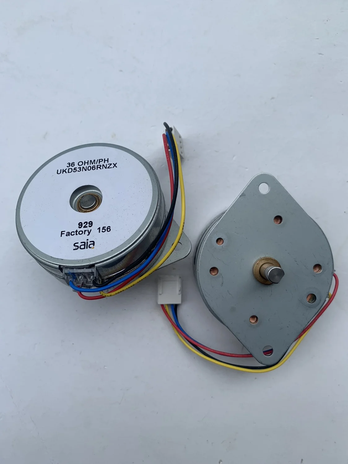 

German UKD53N06RNZX 4-wire circular stepper motor in stock, brand new
