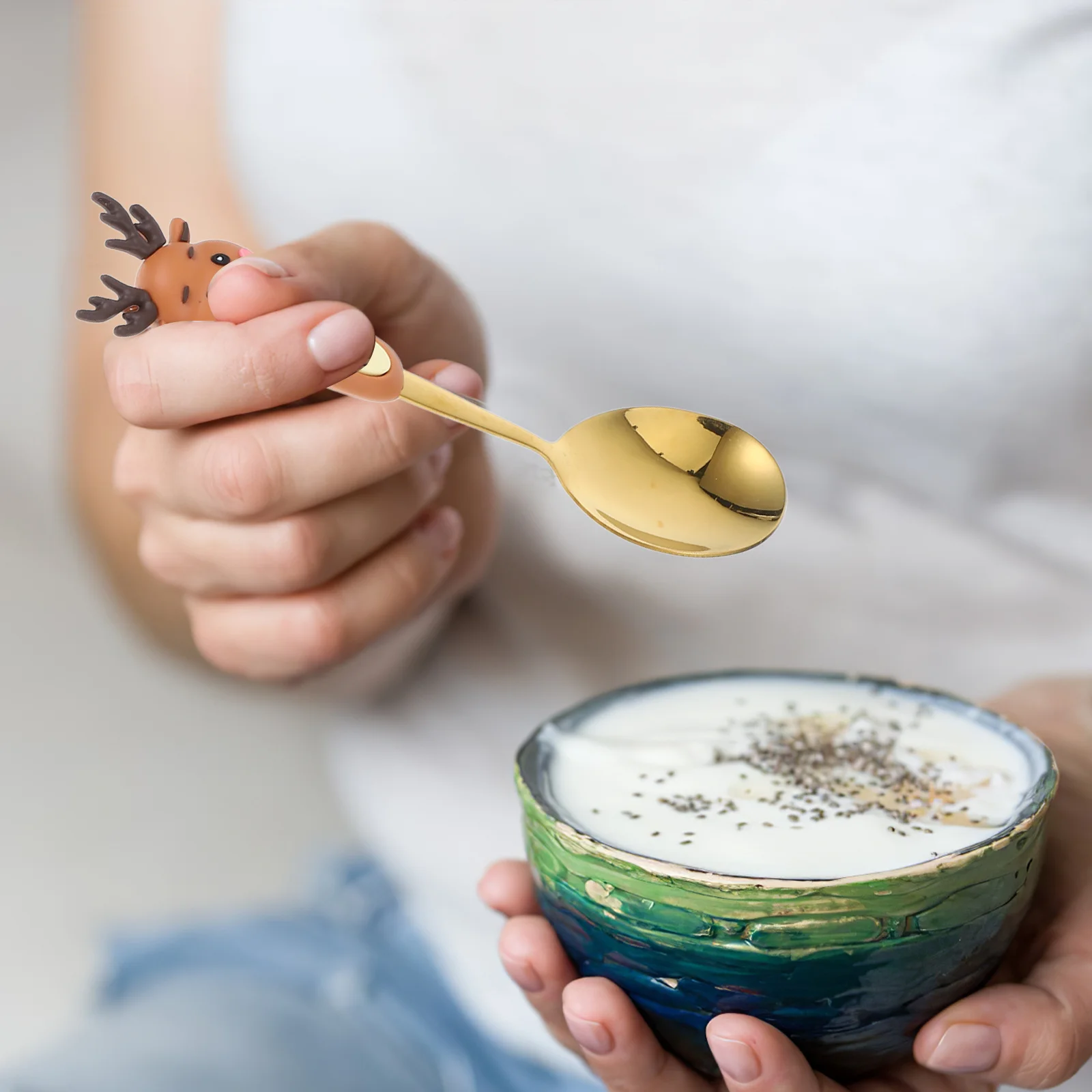 

4Pcs Christmas Stainless Steel Dessert Spoons Cartoon Design Long Handle Spoons for Coffee Tea Mixing Holiday Gifts