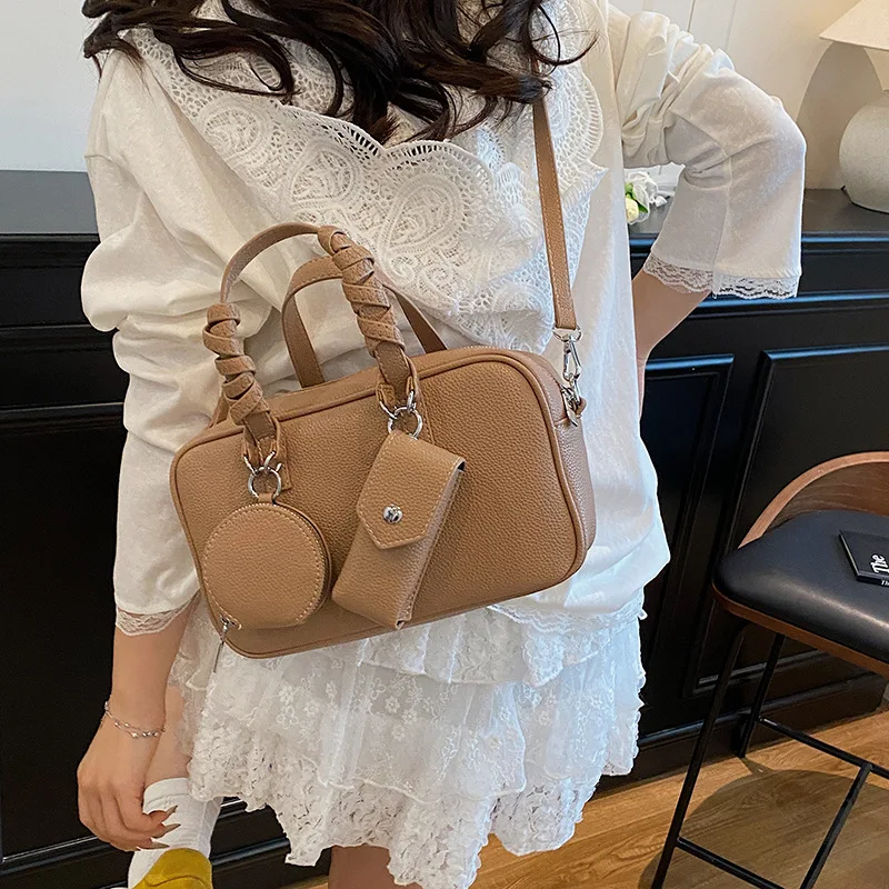 

2025 Niche Boston Bag, Luxe Crossbody Purse for Women, Vintage Shoulder Tote, Minimalist Day to Night Bag, Textured Sling Bag