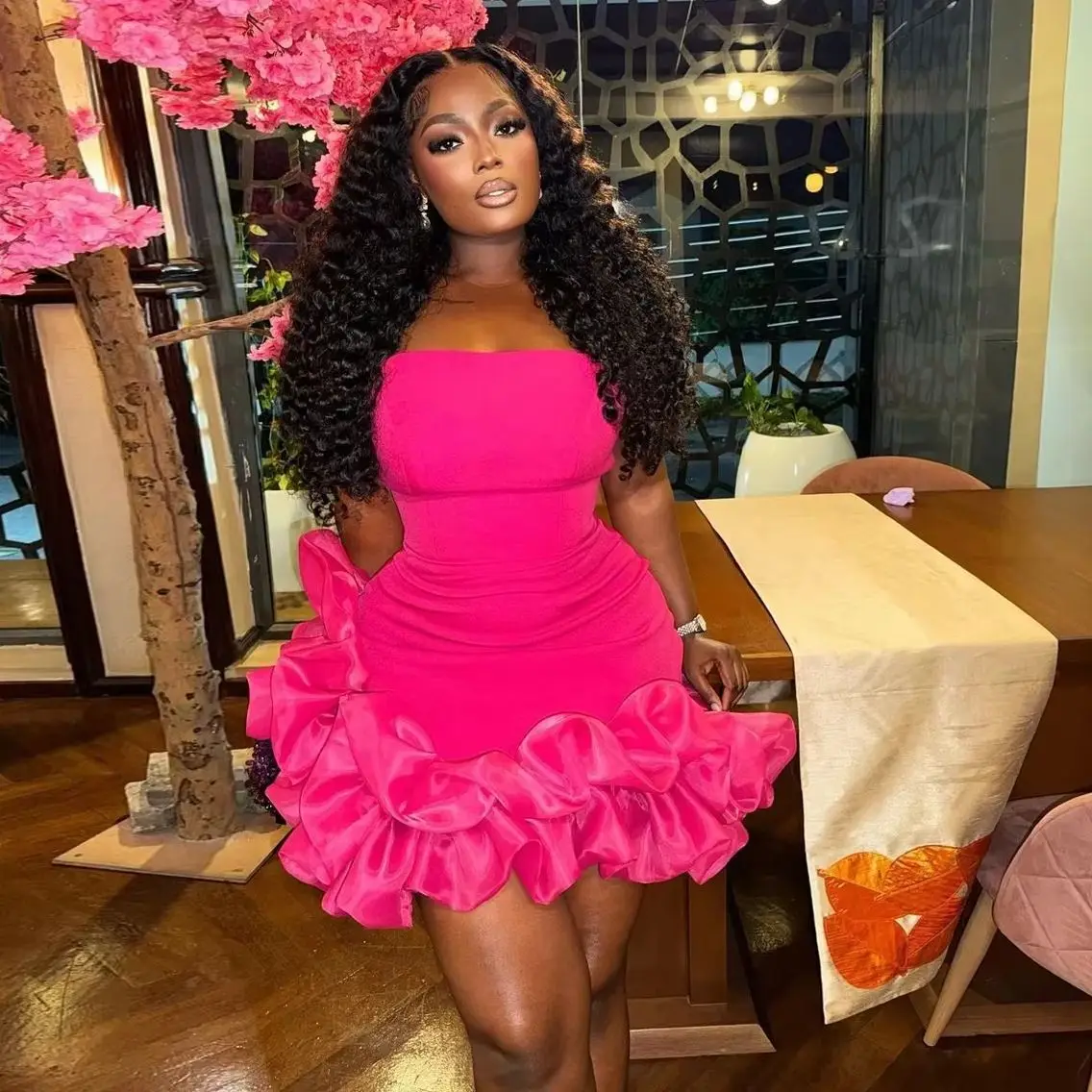 

Hot Pink Little Black Girls Short Prom Dresse Strapless Ruffled Bottom African Mini Cocktail Dress Aso Ebi Birthday Party Dress