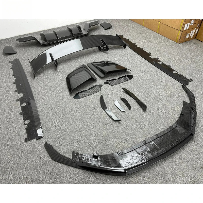 Premium Car Accessories Peormance Style Dry Carbon Fiber Body Kits R8 Kit 2016-2018 Side Skirt Front Diffuser Lip R Durable