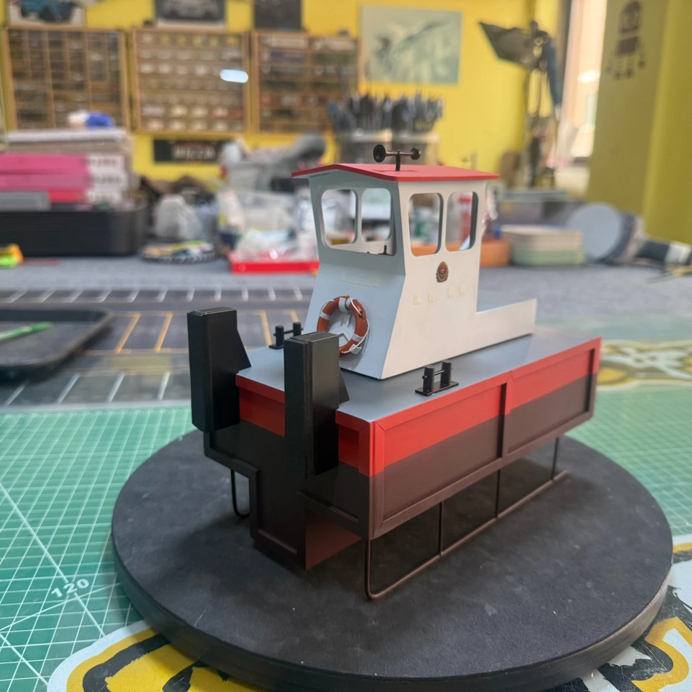 Barco rc 21.3cm equipado motor sem escova controle remoto empurrador barcos de resgate impressão 3d moldagem rc schiffe modelo rtr navio brinquedo