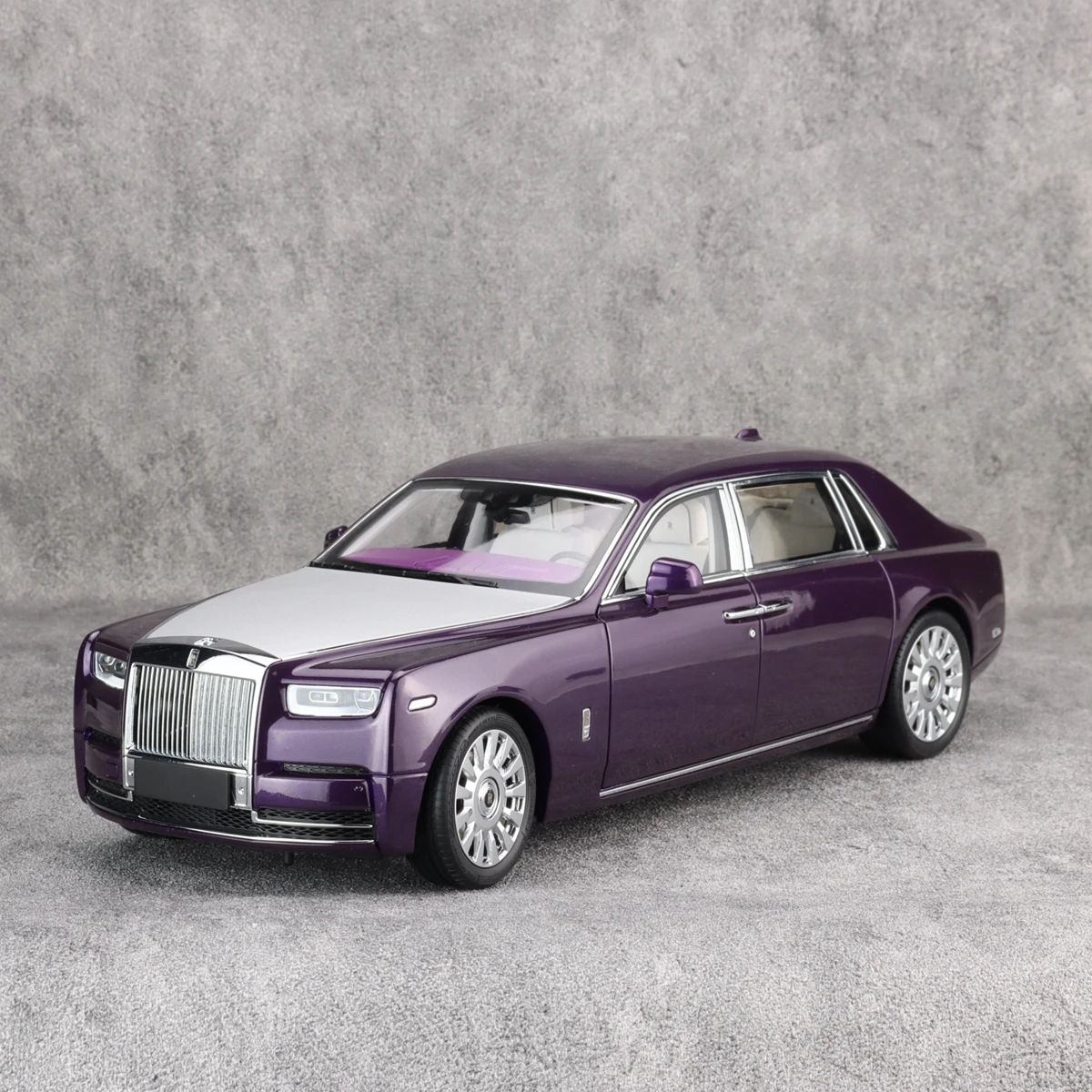 Original Factory 1:18 Phantom VIII Purple Simulation Limited Edition All Open Alloy Metal Static Car Model Toy Gift