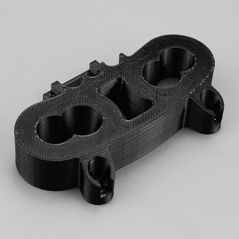 1/8 ARRMA RC KRATON V6 EXB NOTORIOUS OUTCAST EXB V6 モンスタートラック車 3D 印刷 TPU フロントバンパー用