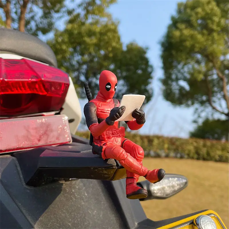 Figura de acción de Anime Deadpool, decoración Interior de coche, juguetes colgantes, accesorios de coche, modelo de Mini muñeca, estatuilla, juguete para niños, regalo