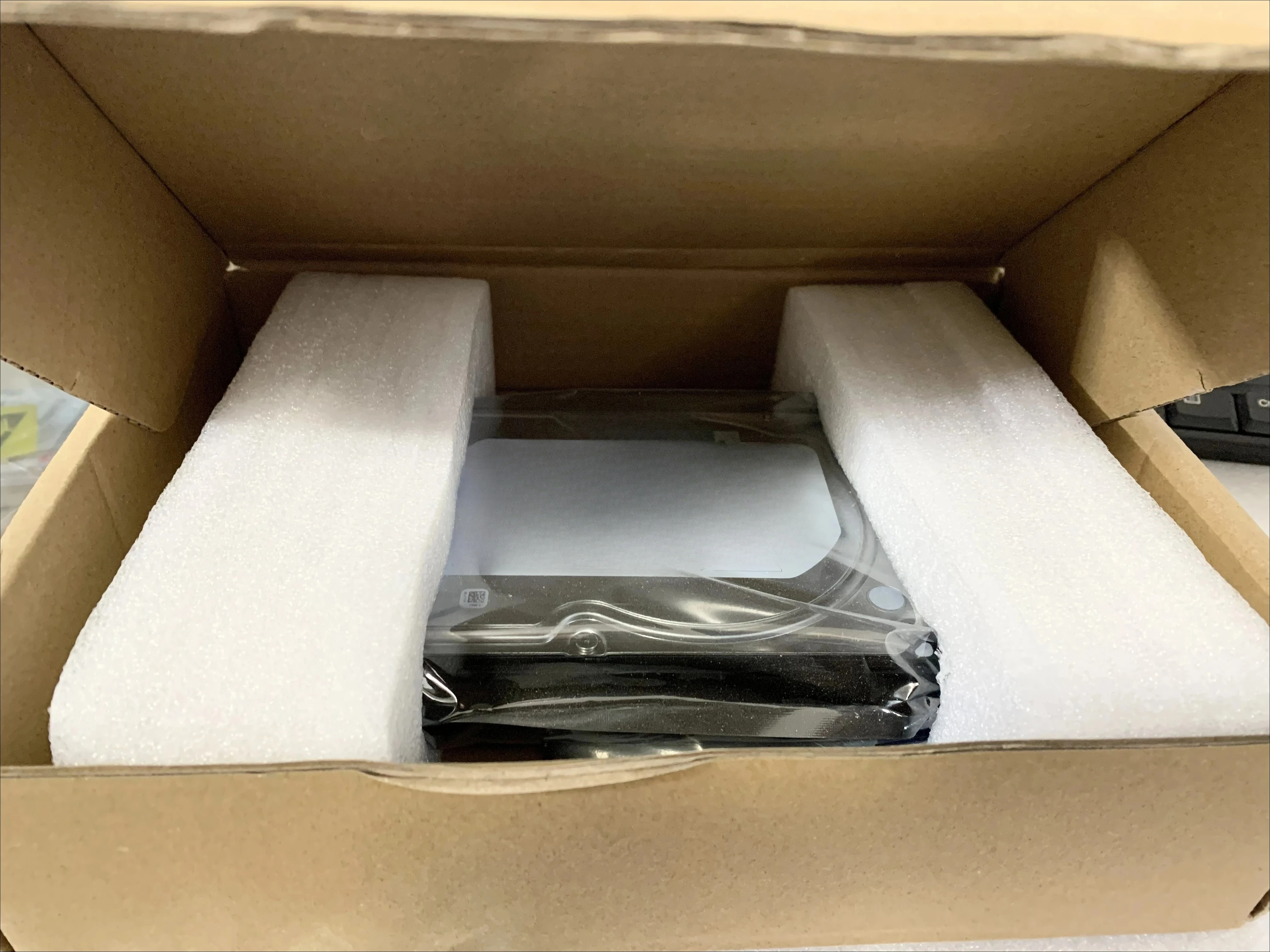 

Серверный жесткий диск M5 00NA491 1T 7,2K 2,5 SAS 12 ГБ 00NA492