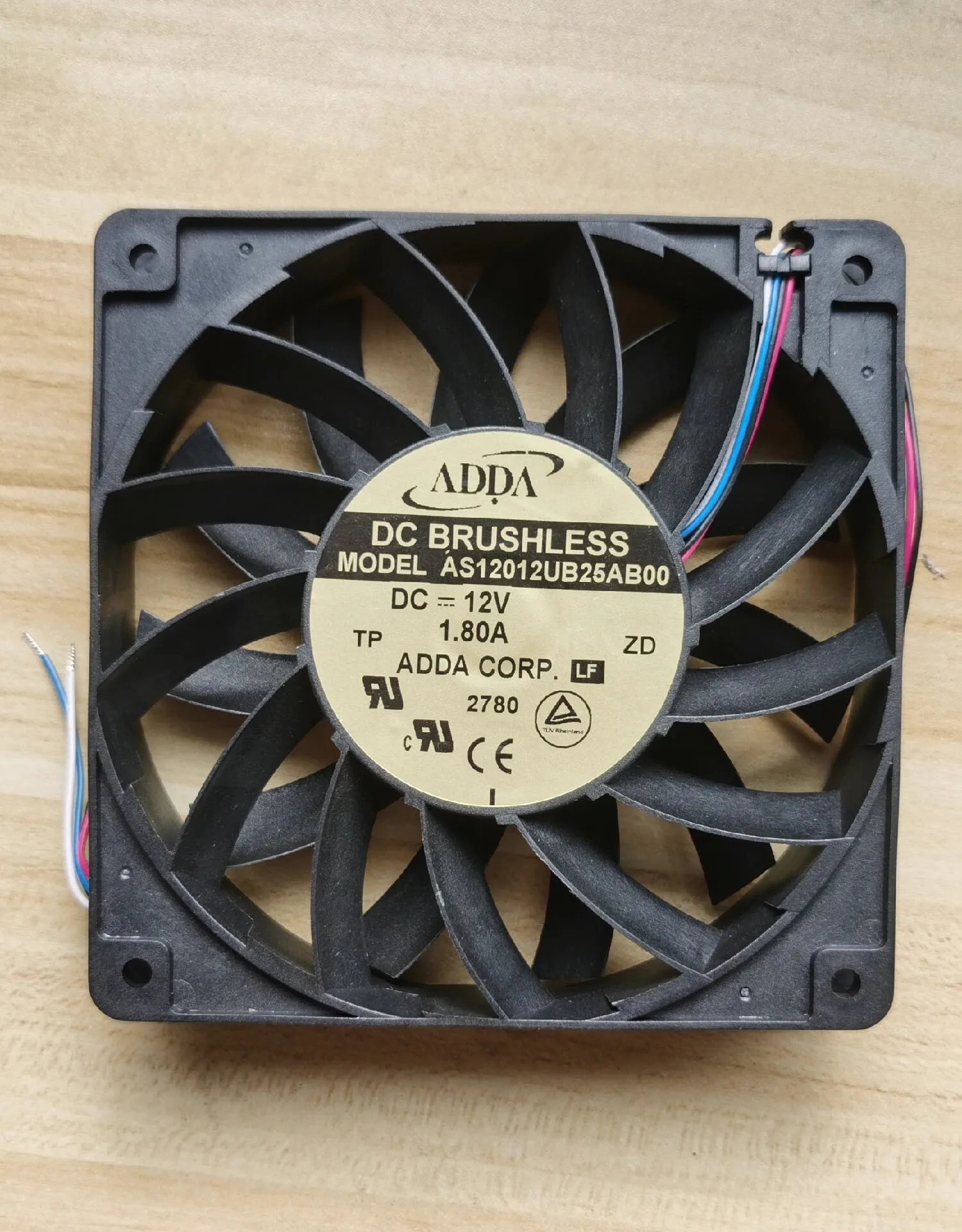 

Оригинальный вентилятор охлаждения AS12012UB25AB00 12В 1.8А 12025 4-проводной с PWM-управлением