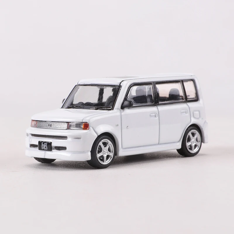 GCD 1:64 TOYOTA bB (P30) Alloy Model Car