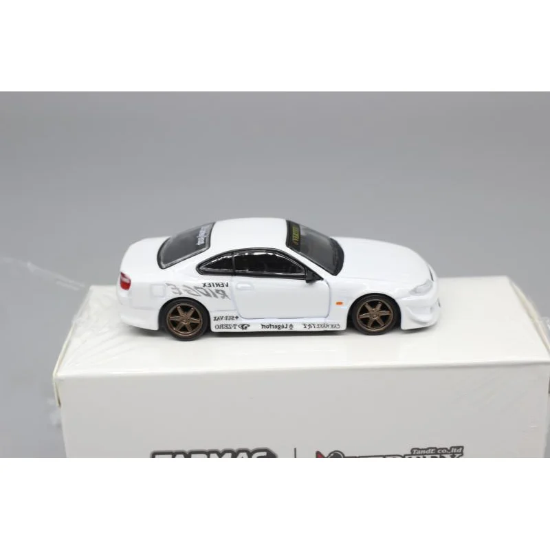 Tarmac Works 1/64 VERTEX NISSAN SILVIA S15 สีขาวโลหะผสมของเล่นมอเตอร์รถDiecastโลหะชุดของขวัญ