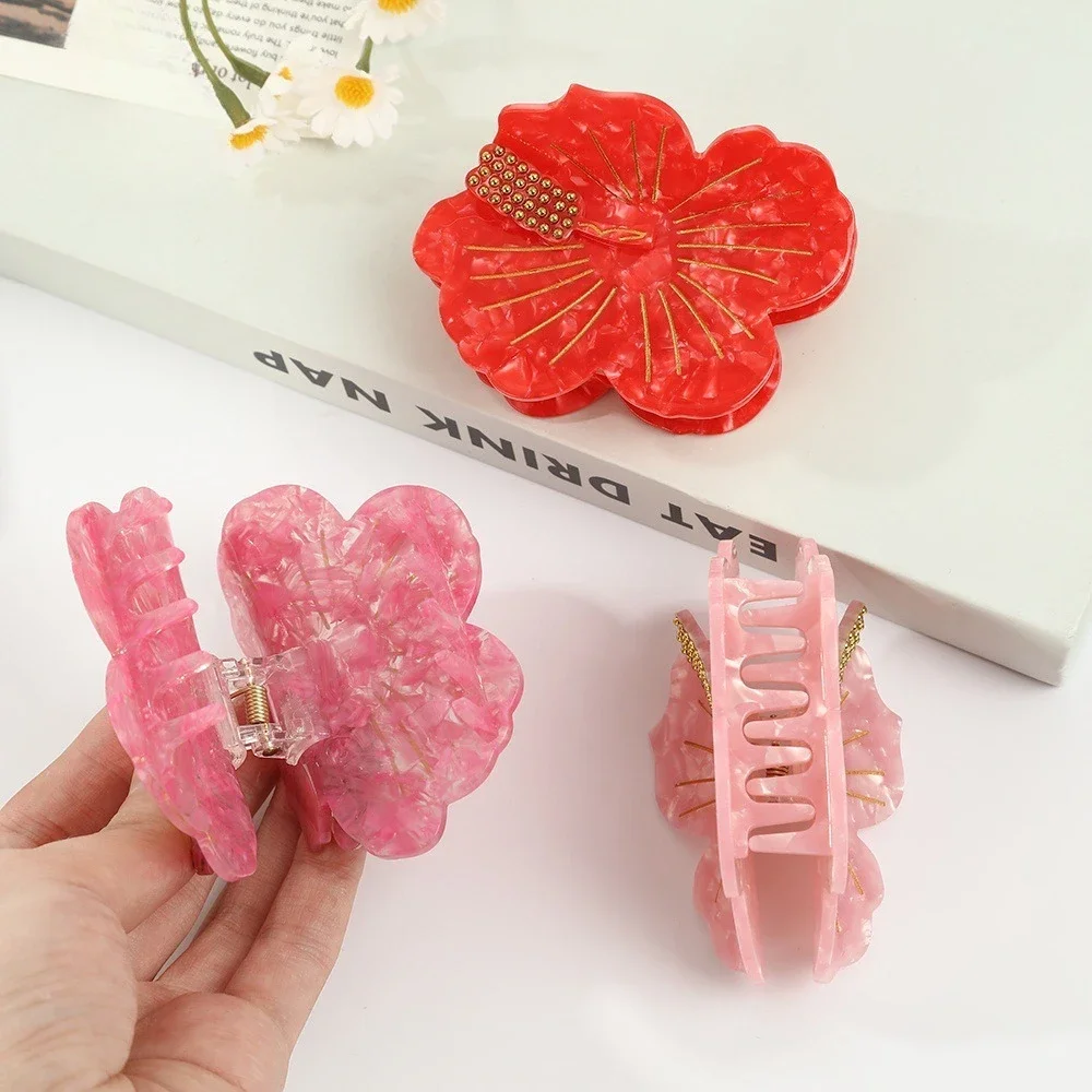 

Refreshing World Vibrant Narcissus Flowers Hair Claw Rhinestone Pistil Design Acetate Hair Claw Clips Hair Accessories for Women