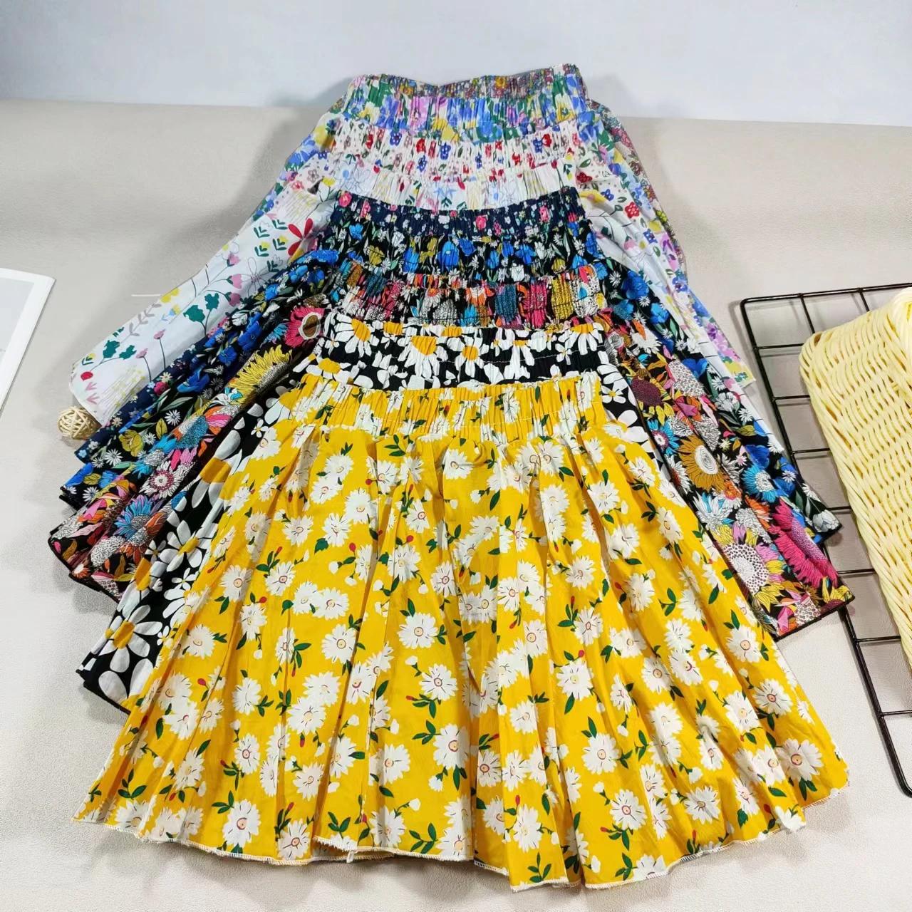 Mädchen-Rock aus Baumwolle mit Blumenmuster, Prinzessin, Hundert-Falten, süßer großer Mädchen-Tutu-Rock, elastische Taille, Minirock, Kinderrock – Detail 4