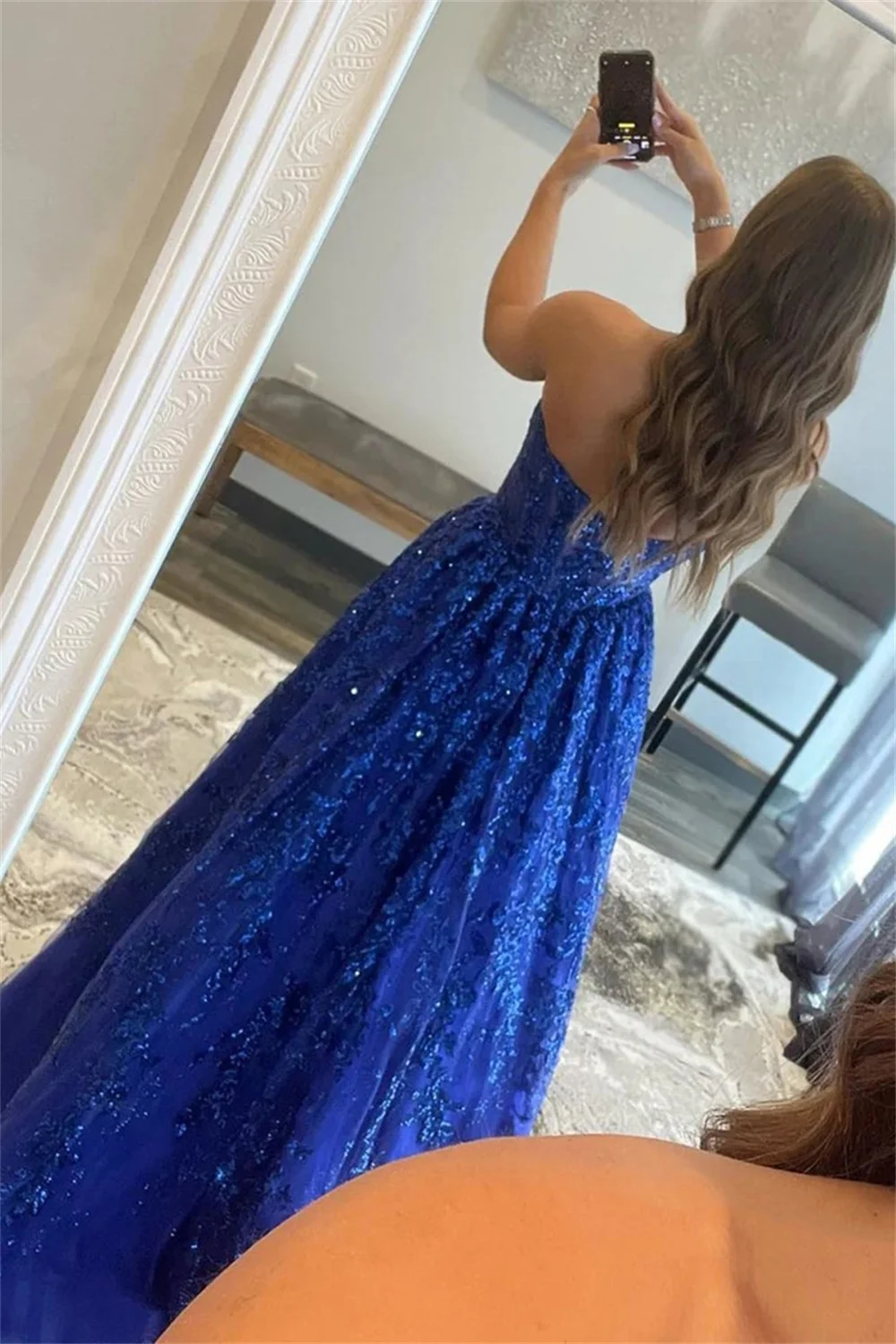 كاثي مخصص الأزرق حمالة لامعة الترتر فساتين لحضور الحفلات الموسيقية ألف خط بلا أكمام vestidos de noiva ثنيات الطابق طول فستان سهرة