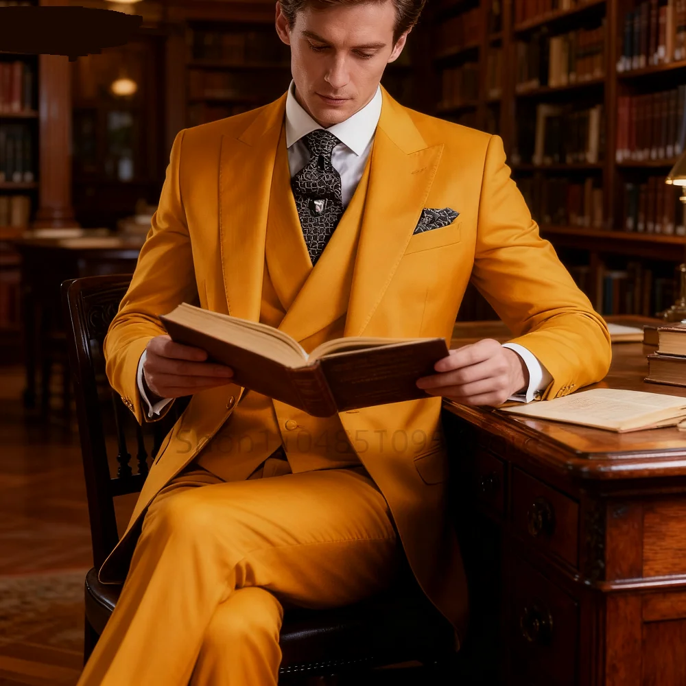 

Red Wedding Tuxedo Set for Men 3-Piece Smoking Formal Dance Graduation Male Groomsmen Suit Ensemble Fashion Tailored Fit