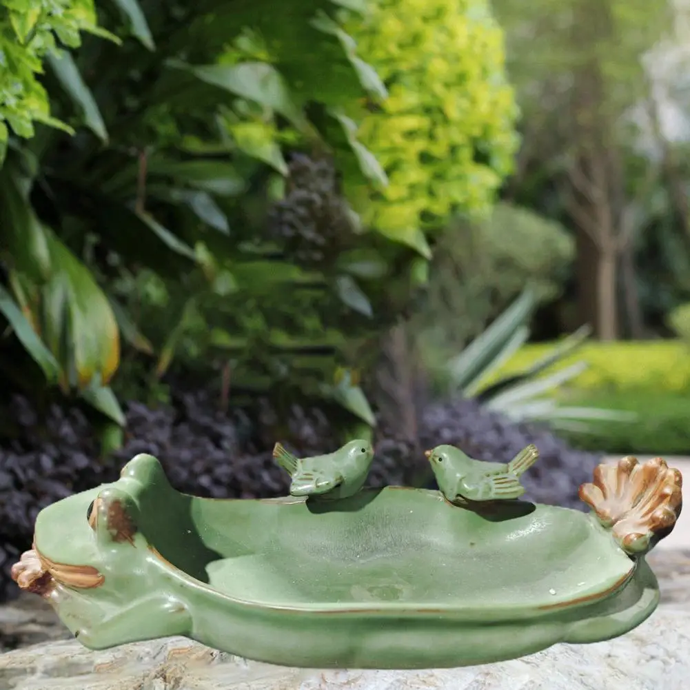 Multifunctional Outdoor Ornament Ceramic Frog Bee Feeder Frog Shaped Bee Feeder Ceramic Resin Garden Watering Cup Portable