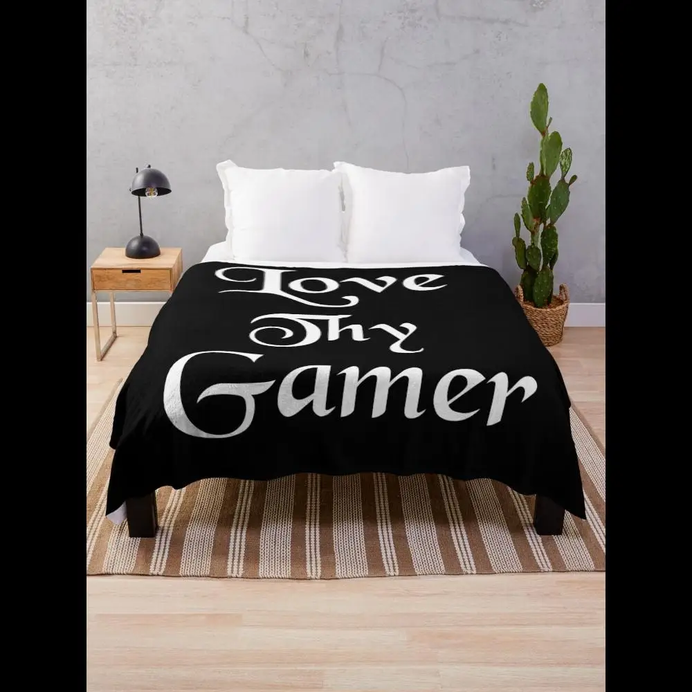 

Одеяло Love Thy Gamer, уютный игровой компаньон для сессионов диванов