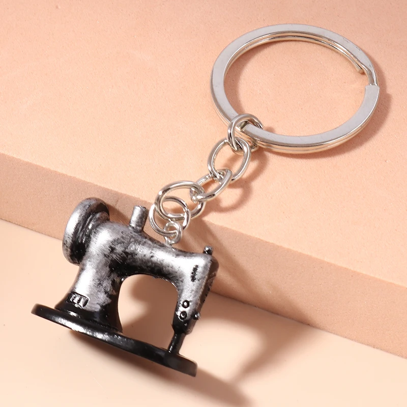 Vintage Silver Color Alloy Sewing Machine Keychains Key Ring Clothes Jewelry For Women Girls Bag Wallet Charms Jewelry Gift