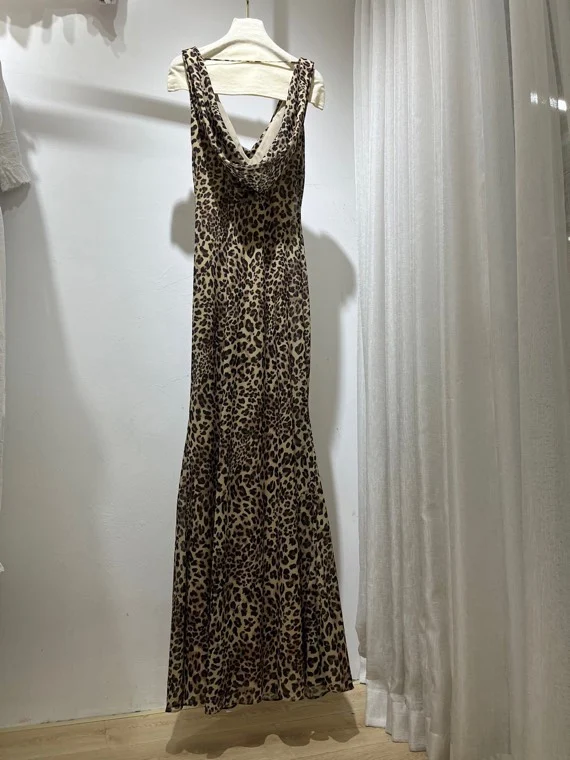 Women Swing Collar Leopard Printed Sleeveless Maxi Dress