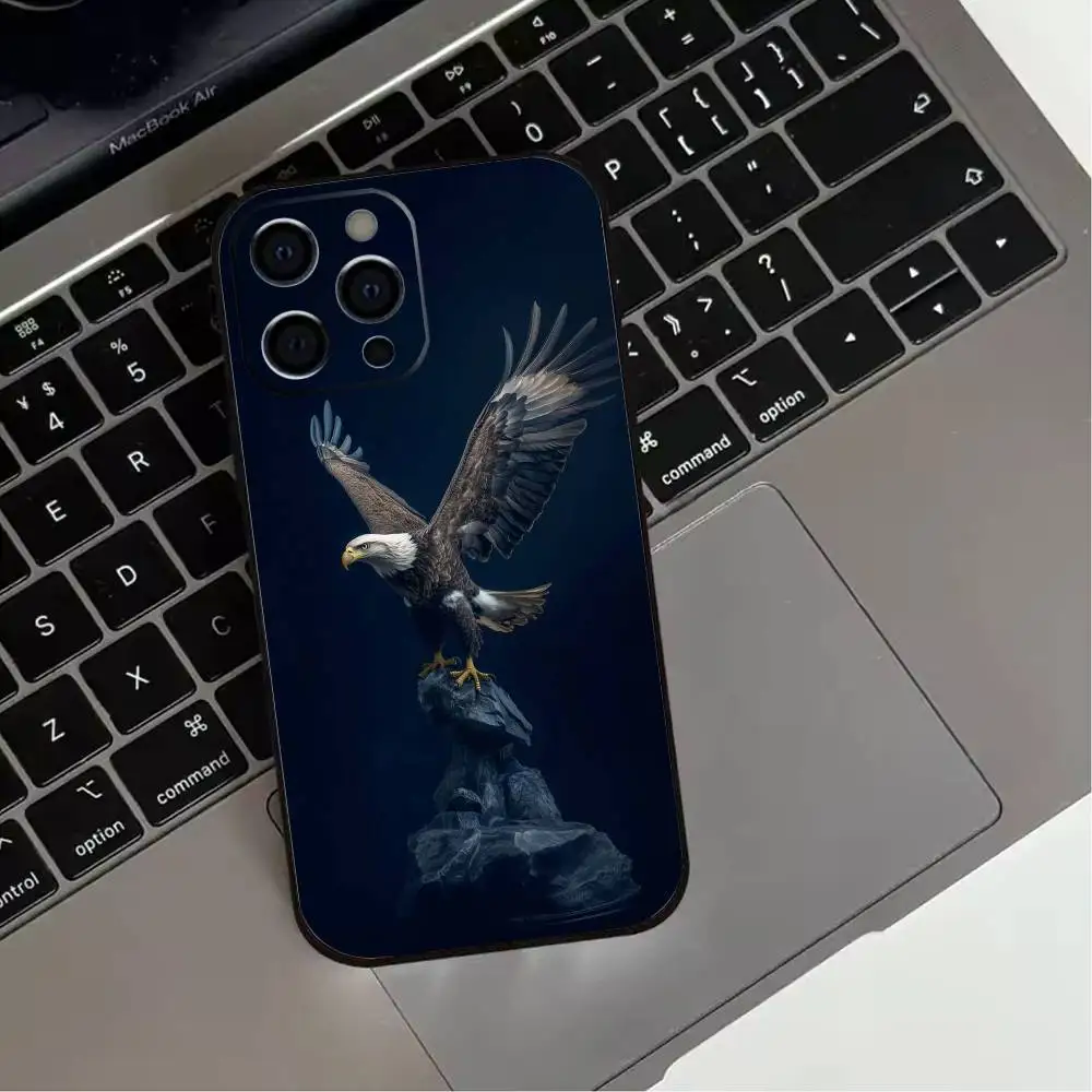 حافظة هاتف E-Eagle Hawk Falcon لهاتف iPhone 17,16,15,14,13,12,11 Plus، Pro Max، XS، غطاء أسود من السيليكون الناعم