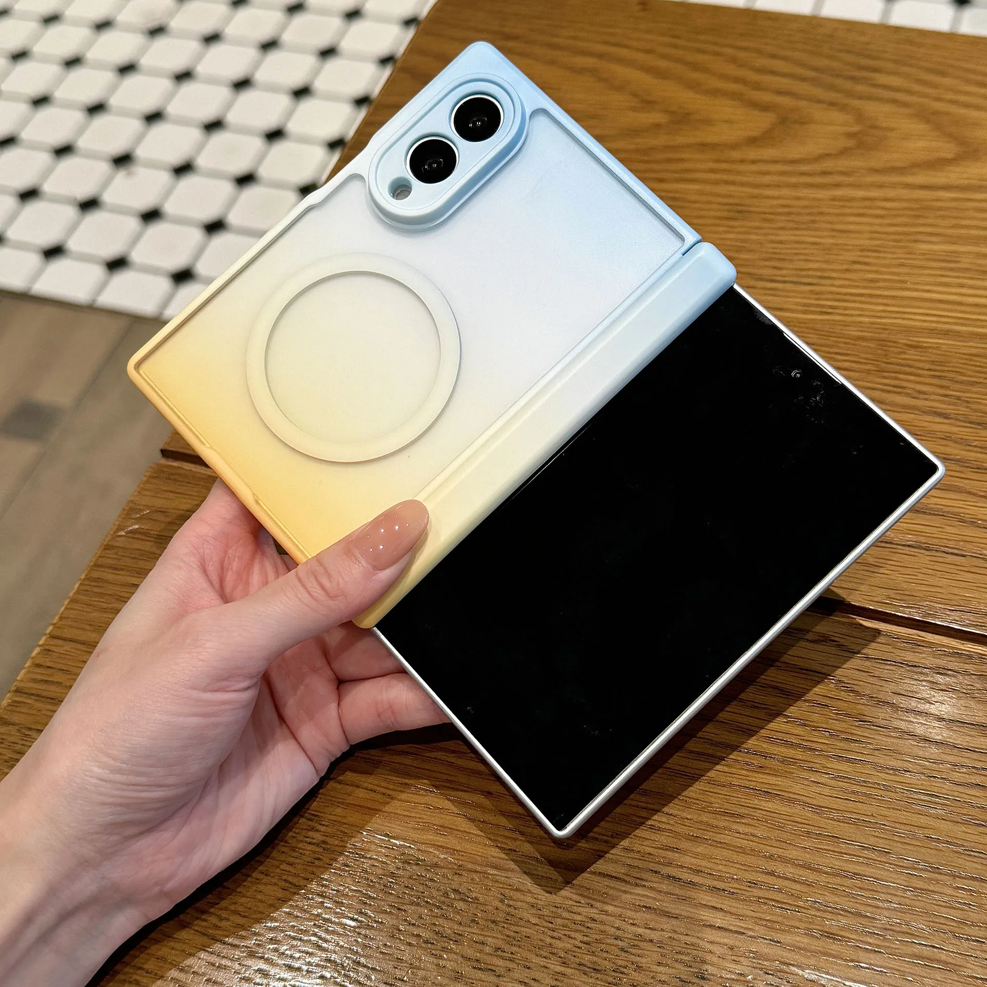 Premium Fashion Gradient Color - огляд і ціна Gradient Color Case