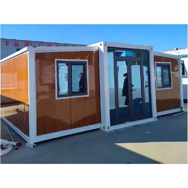 Wholesale Container House Expandable 20ft 40ft Prefabricated House Expandable Foldable Container House Mobile Home for Poland