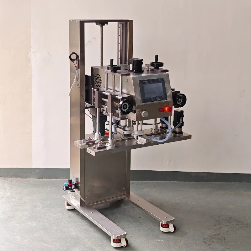 Capping machine, wiring servo capping machine, forklift type capping machine