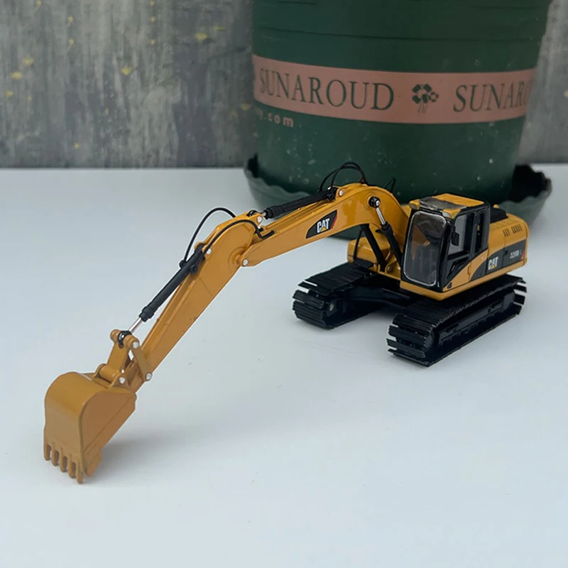 Diecast 1/50 CAT 320D L Excavator Engineering Vehicle Alloy Car Model Collectible