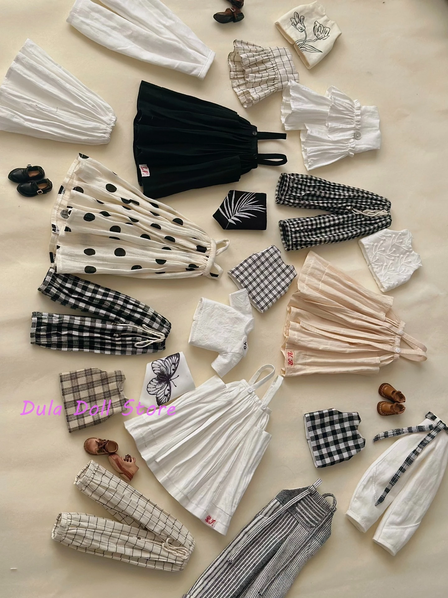 

Dula Doll Clothes for Blythe Landoudou Landazz ob24 ob22 Licca 1/6 Doll Black and white series dresses, overalls, pants, etc