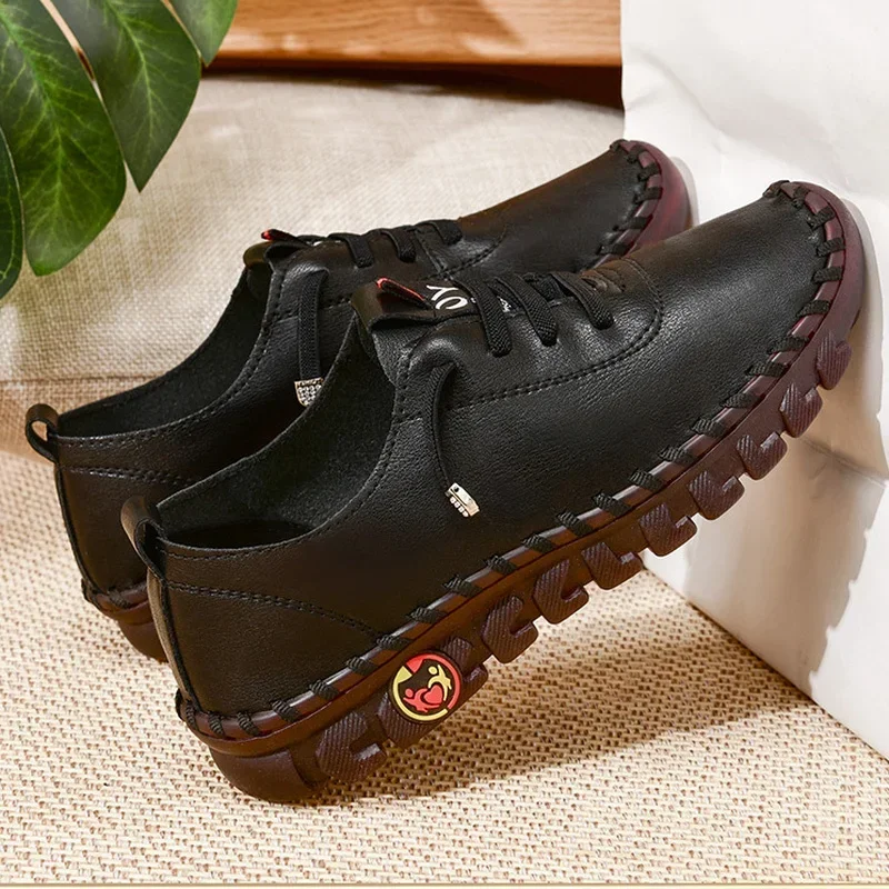 

Ортопедическая женская весенняя повседневная обувь, широкие гибкие непромокаемые лоферы на плоской подошве для мам, противоударные мокасины, кожаная обувь