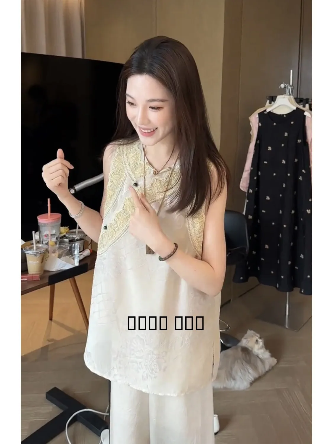 

New Chinese Sle White irt Women's Young Sle Bule oulder Polyester Fiber Breathable Summer Faion Casual irt