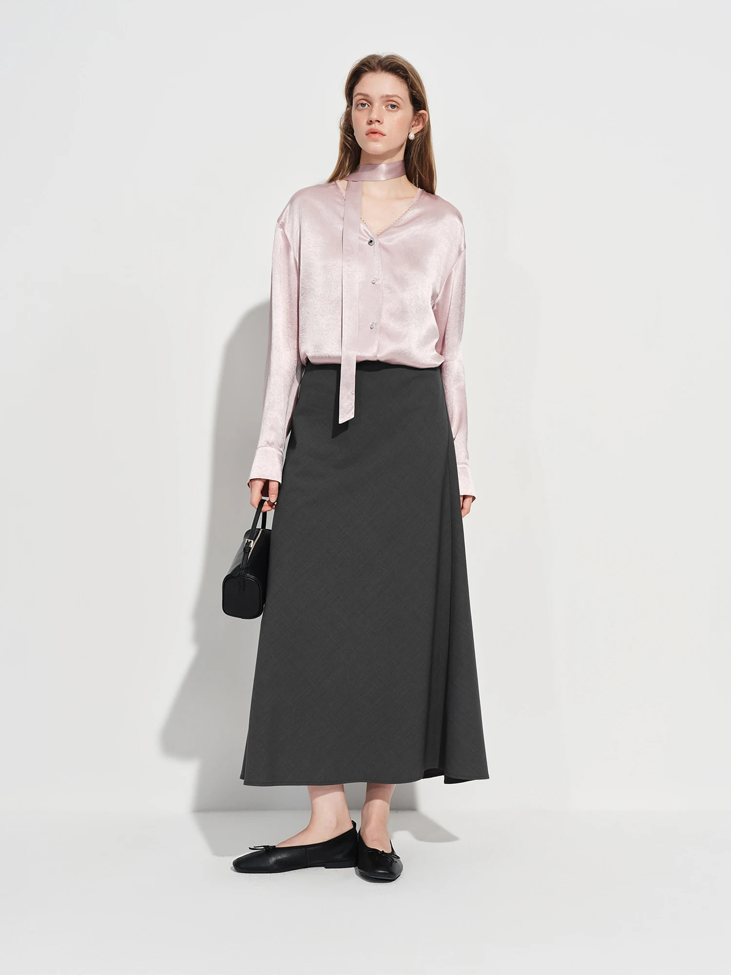 ​FSLE Wool Acetate Trumpet Skirt Women Elastic Waist Pearlescent Drape Elegant Long Elegant Style Spring 2026 Simple