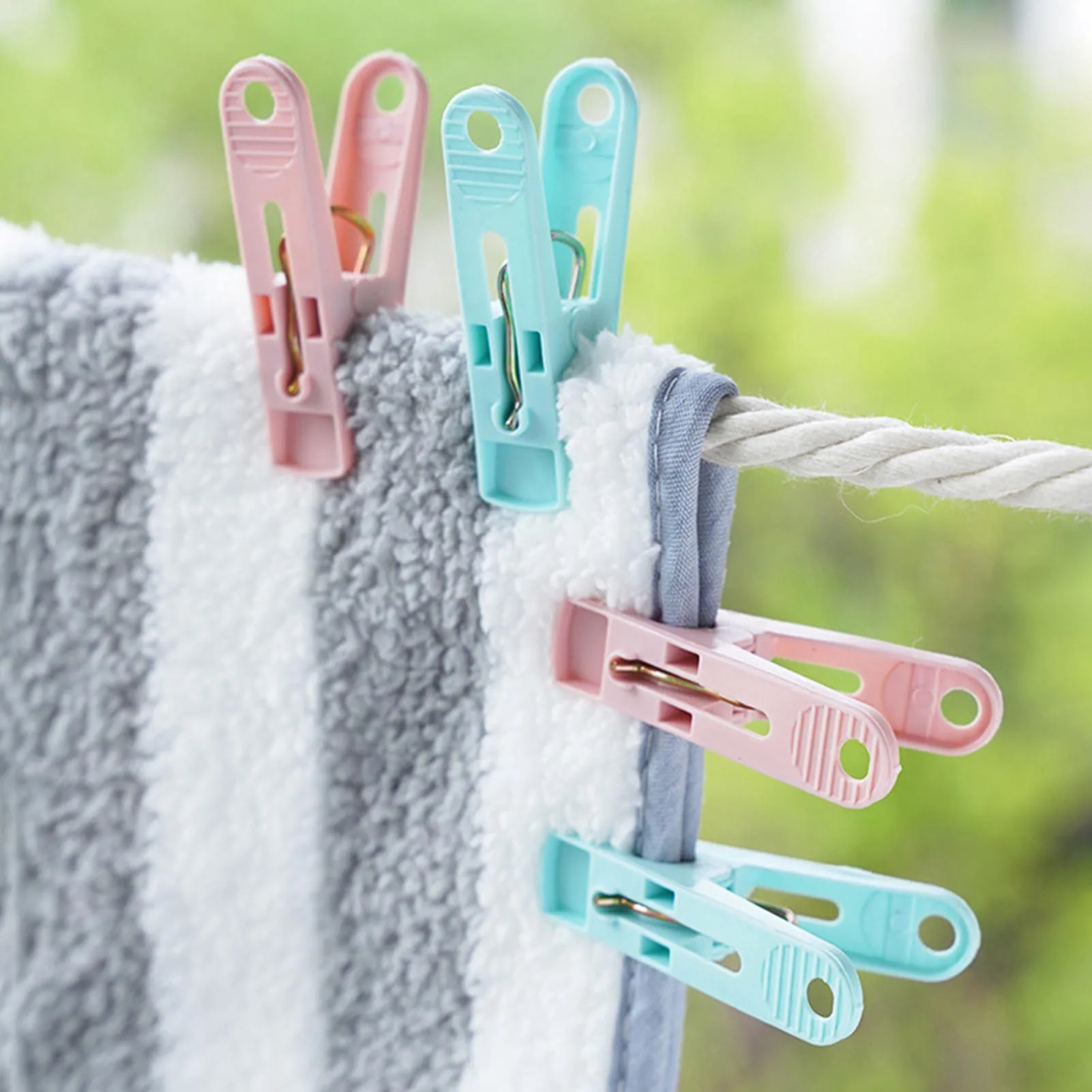 

30Pcs Plastic Clothes Pegs Laundry Clothespin Clothes Pins Storage Organizer Quilt Towel Clips Spring with Basket Cabides Hanger