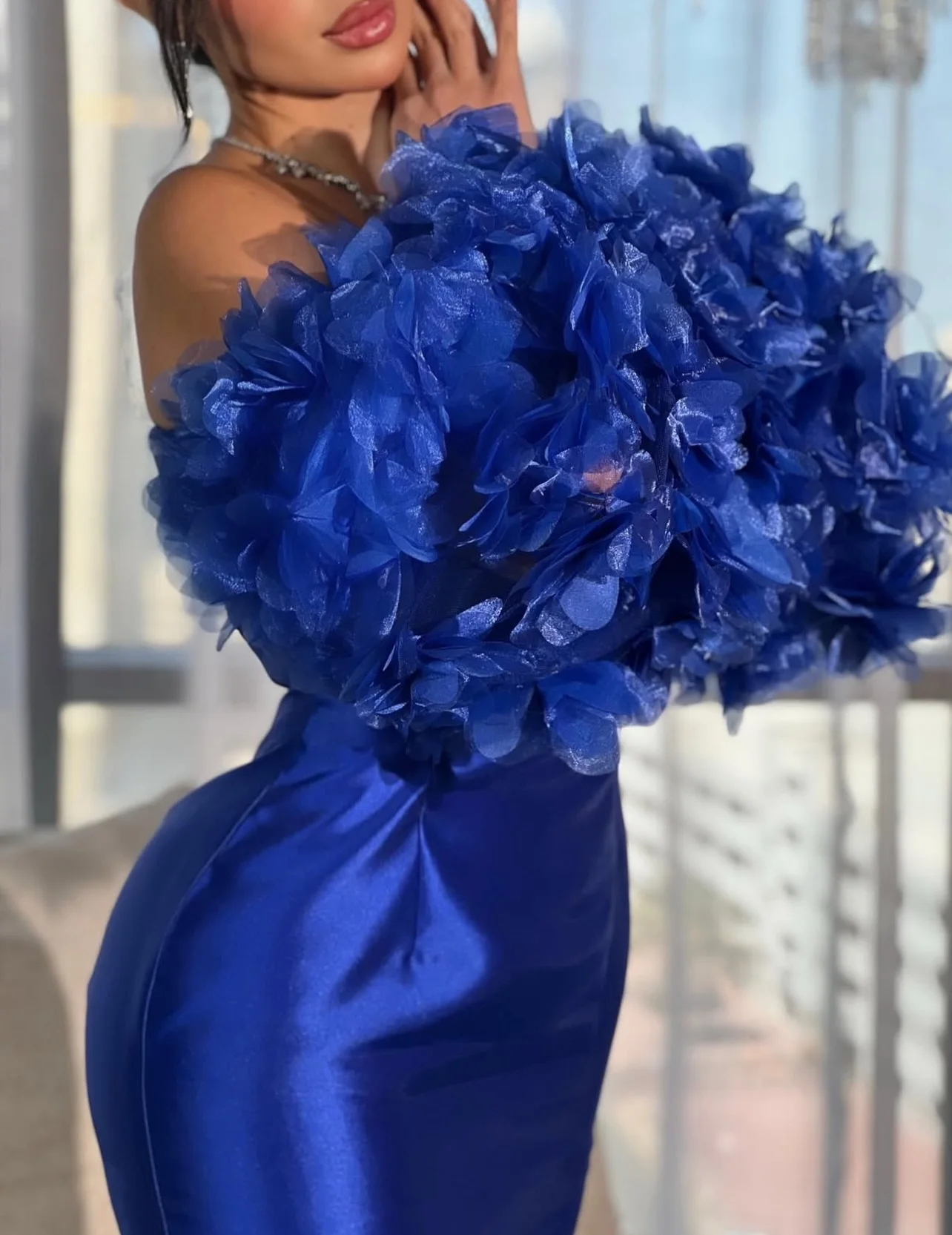 แขนเสื้อทรงบอลลูนสีน้ำเงินรอยัลสำหรับชุดราตรี โดดเด่น ทันสมัยสไตล์ Y2K เหมาะสำหรับงานเทศกาล ชุดเดรสโอเวอร์เลย์แขนเสื้อหรูหราสำหรับงานปาร์ตี้สุดหรู ปี 2026