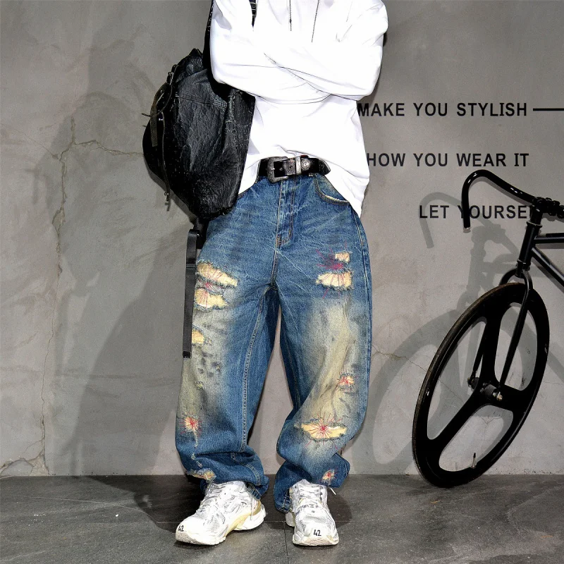 

Мужские широкие джинсы в американском уличном стиле, с эффектом потертости и рваными элементами, стильные свободные прямые брюки