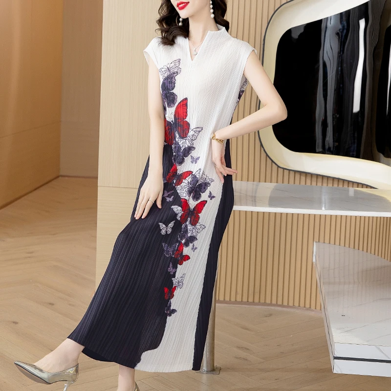 Pleated Magic Dress 2024 Summer New European Butterfly Print Temperament V-neck Black Slimming A-line Long Dress