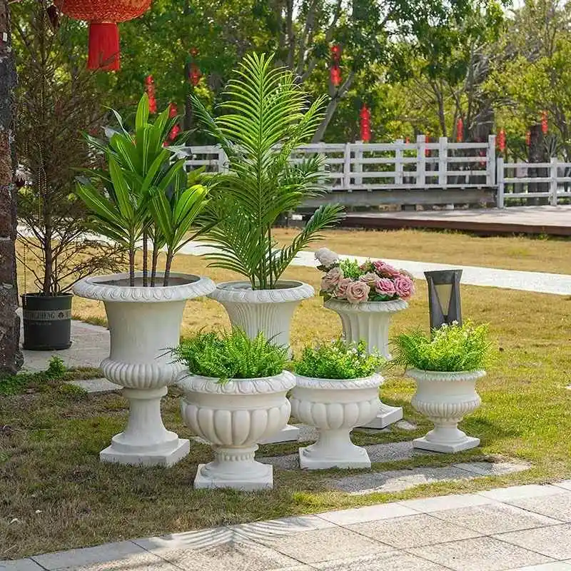 

European retro Roman flower pot outdoor planting flower pot villa hotel courtyard garden terrace entrance garden decoration