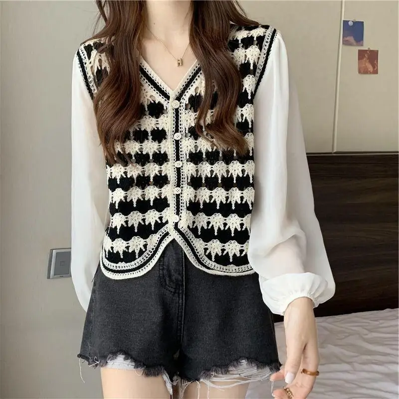 Boring Honey Spring Autumn New Hollow Long-Sleeved Shirt Fashion Stitching Chiffon Retro T-Shirt V-Neck All-Match Slim Top Woman