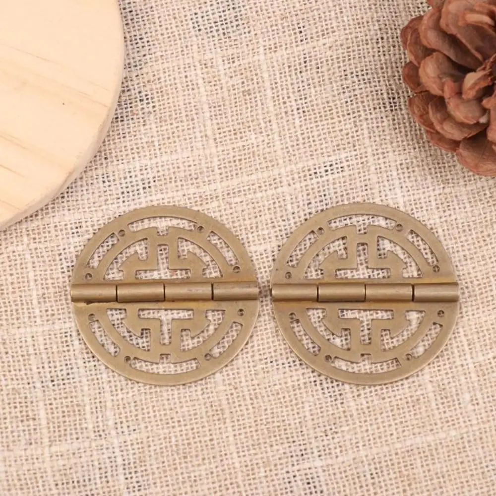 Vintage Round Plate Design Brass Hinge Floral Pattern Openwork Wood Box Hinge Retro Screw Holes Furniture Hinge Cabinet Door