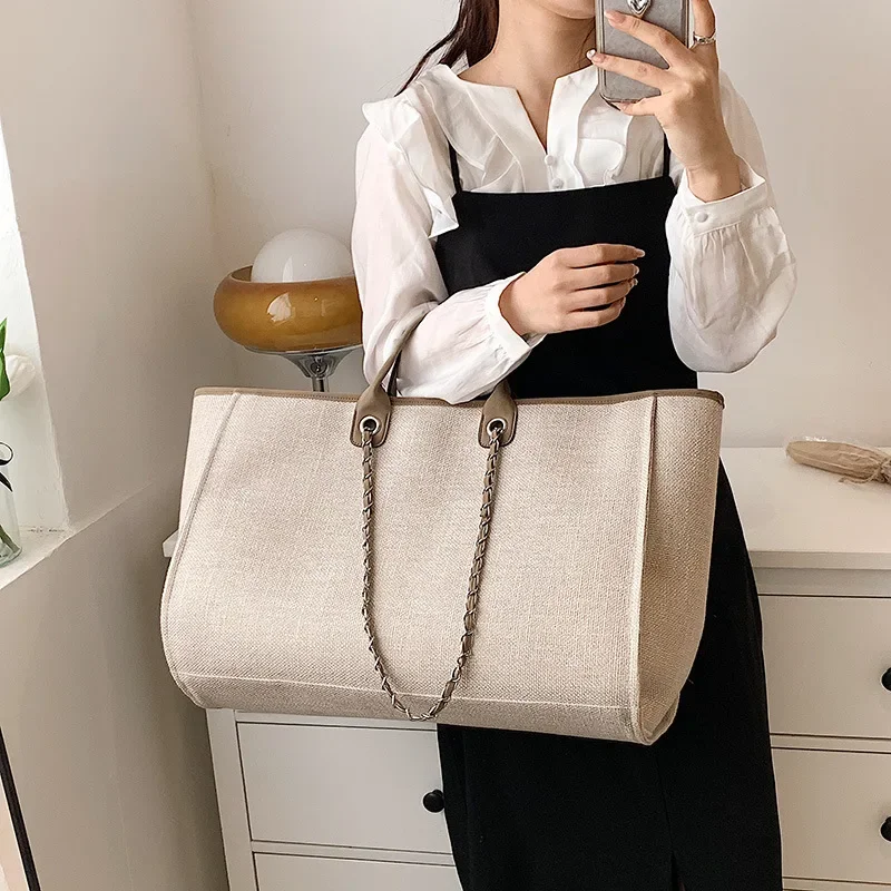 2024 New Women\'s Shoulder Bag Bucket Bag Fashion Large Capacity Handbag Chain Tote Travel Totes Weekend Jumbo Canvas Bags