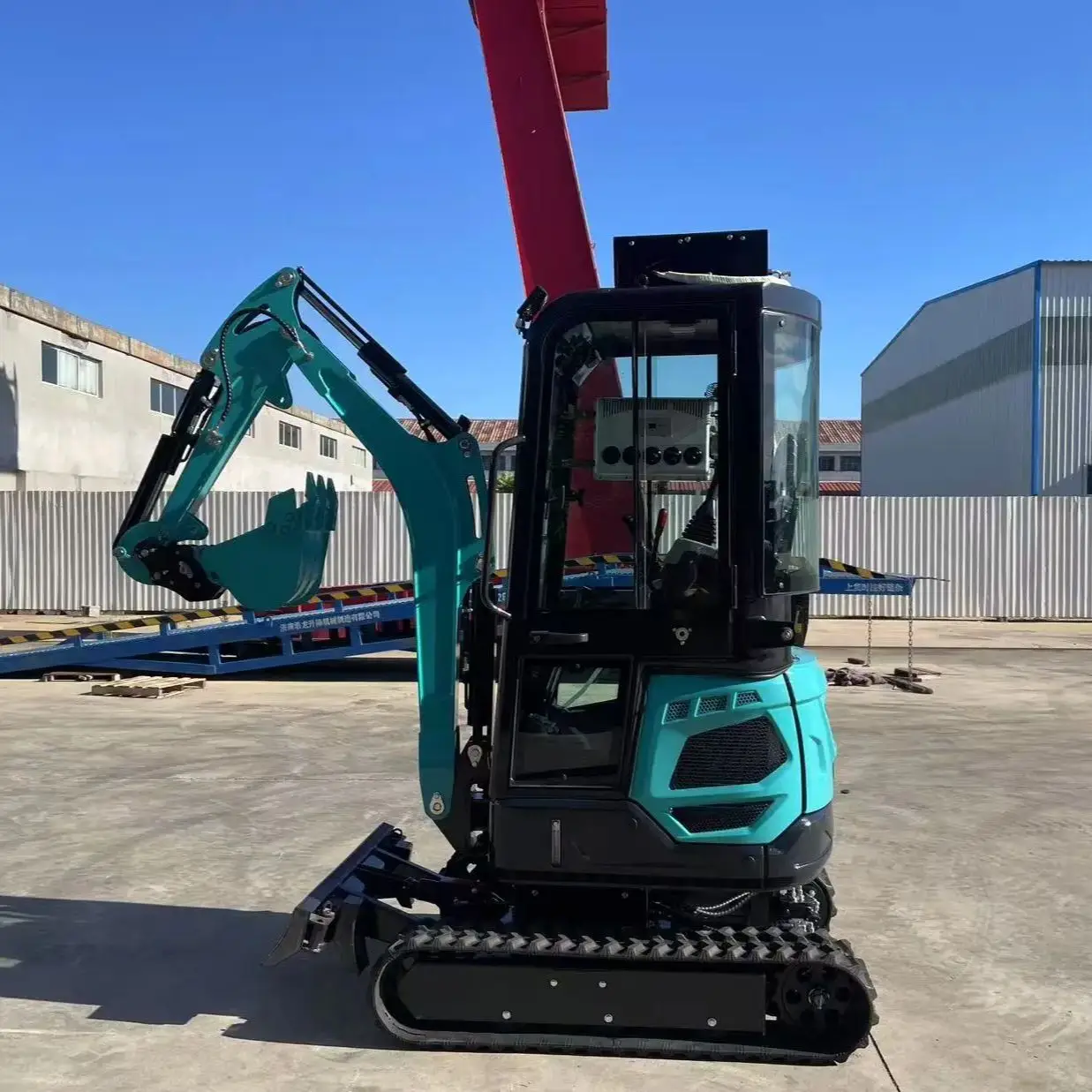 

Free delivery Ce Epa Kubota engine 360 degree multifunctional mini excavator for sale