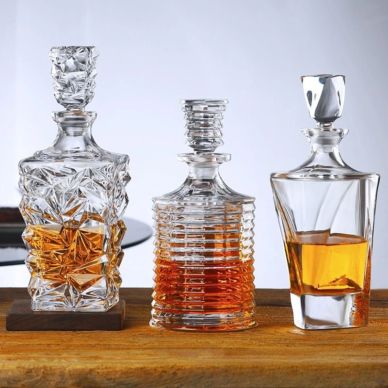Creative Design Multi Style Bar Wine Glass Bottle Hanger Lead Free Glass Whiskey Hanger Scottish Bourbon Whiskey Wine Decanter