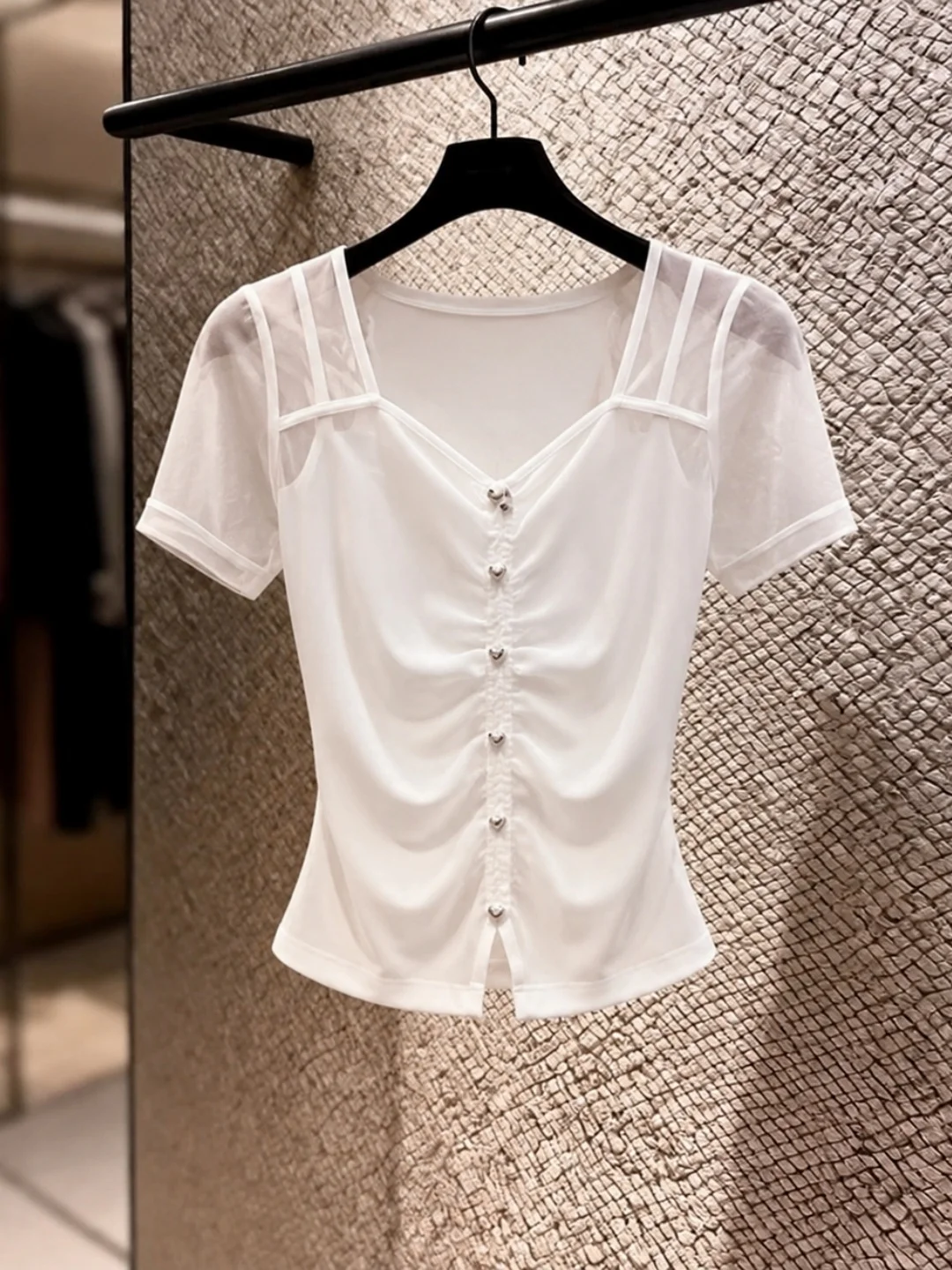 

Unique Stylish Short Sleeve T-Shirt Commute Women's Fashion Summer Top Slimming Design Korean Style Straight Cut 2026