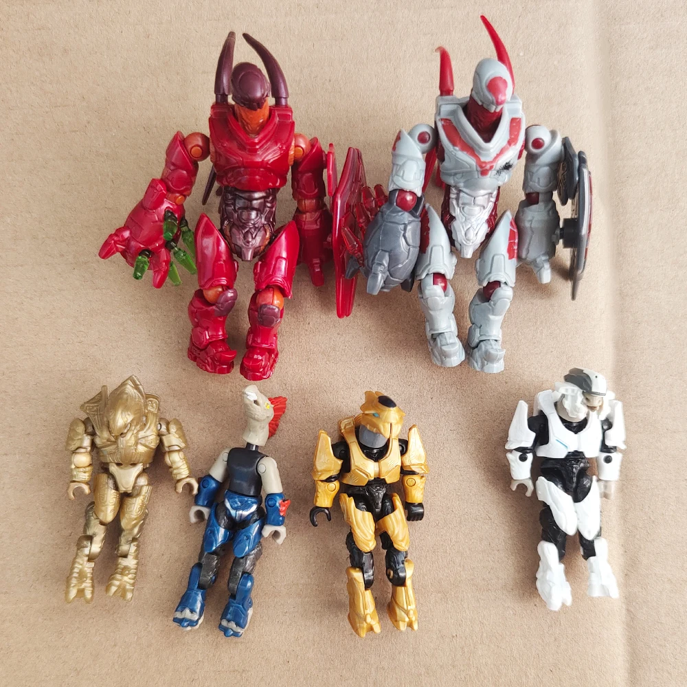 

6 pcs MEGA BLOKS Figurine Building Blocks Movable Hunter Predator Detachable Model Toys Movie & TV