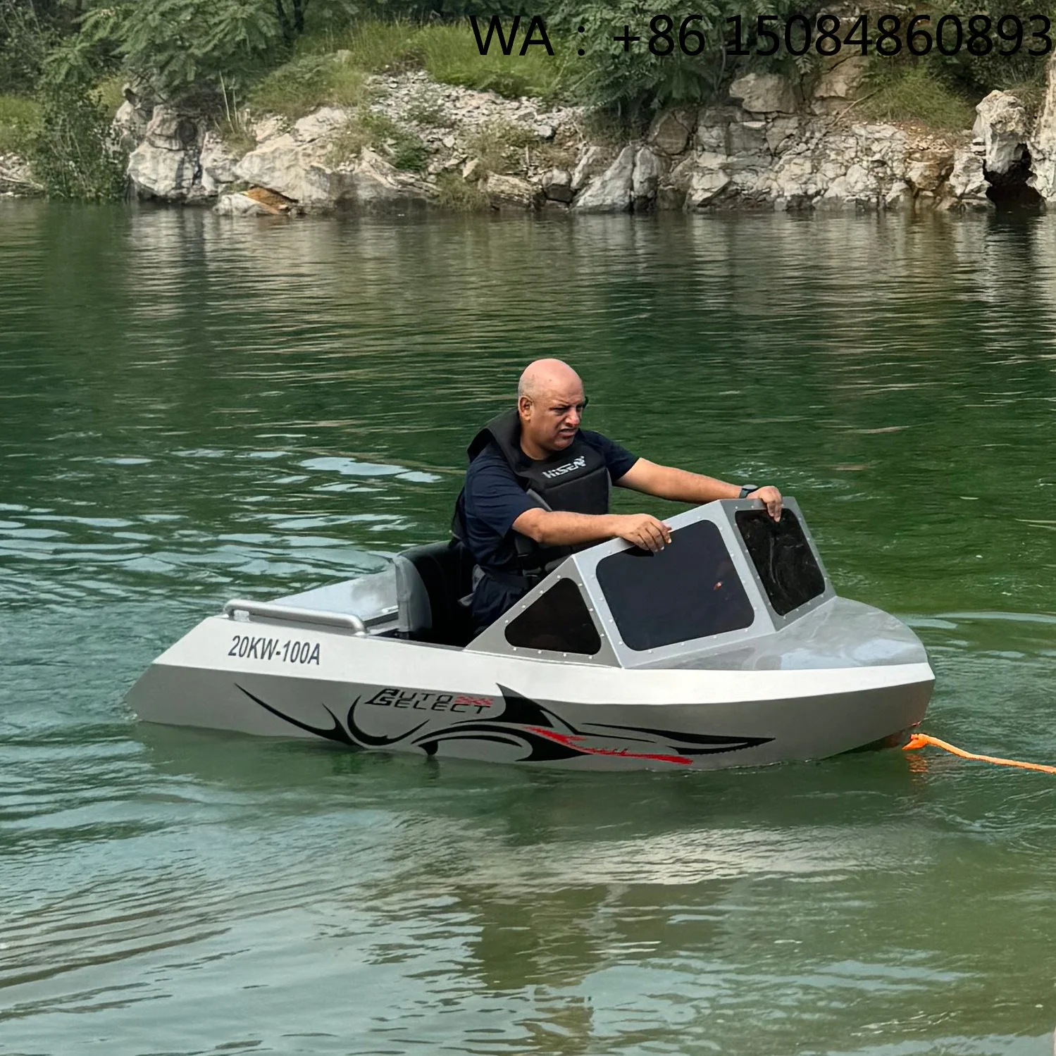 Mini Bote de Karting Acuático Seguro para Niños, Componente de Potencia Estable para Entretenimiento Acuático Infantil en Parques Temáticos