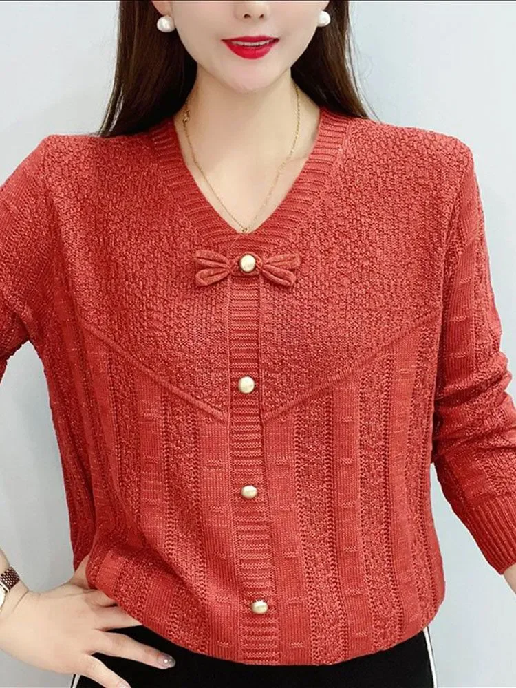 

Осенний новый свободный вязаный свитер с длинными рукавами и V-образным вырезом на пуговицах, элегантная одежда для мам, повседневный трикотаж