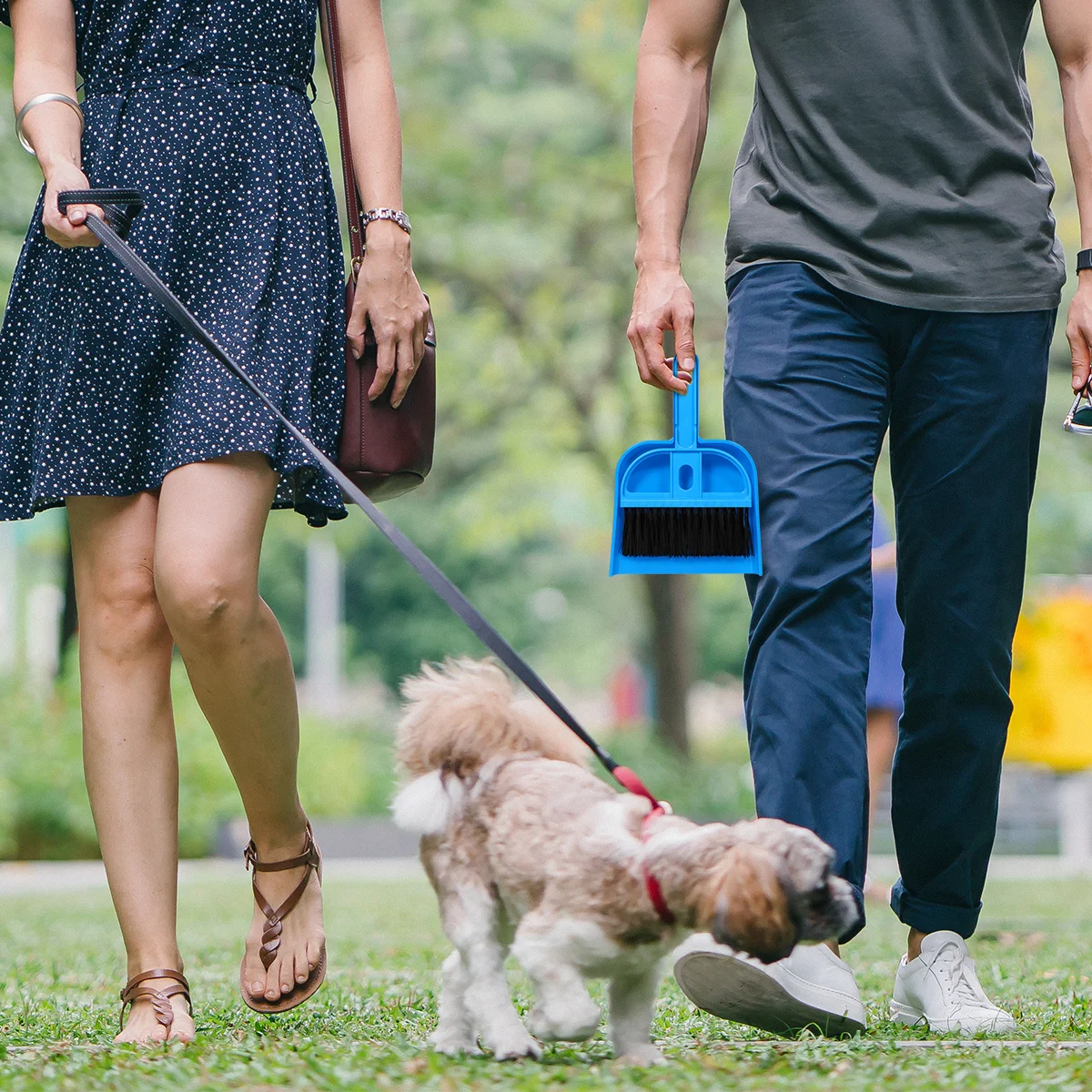 

Mini Dustpan and Brush Set Small Cage Cleaner for Hamsters Rabbits Guinea Pigs Cats Hedgehogs Chinchillas Reptiles Pet Cage