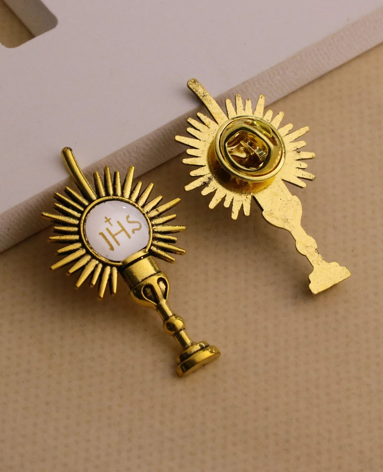 5Pcs JHS Chalice Cross Brooches Christian Holy Grail Jesus Cup Lapel Pin Breastpin for First Communion Jewelry Accessories