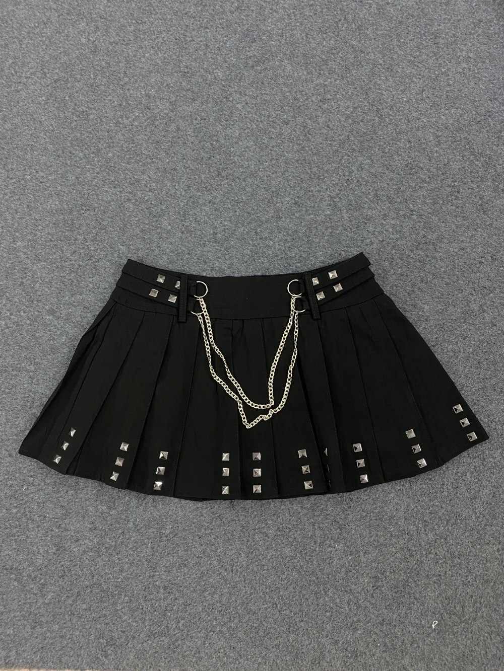 

Y2K Millennium Rhinestone Skirt, Women's Unique A-Line Side Zipper, Retro Hot Girl Pleated Mini Skirt Dark punk hot girl