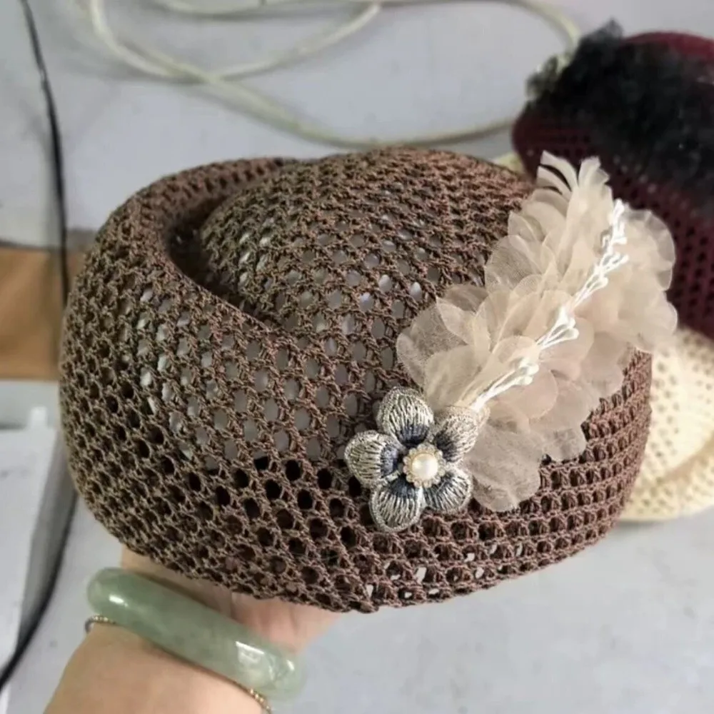 Versatile French Hollow Out Beret Ethnic Korean Floral Painter hat All-match Polyester Women Knit Fabric Cap Women